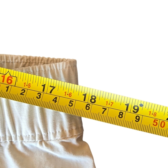 Lululemon Versa Twill Cargo Pocket Shorts Khaki Size Xl - Picture 7 of 11